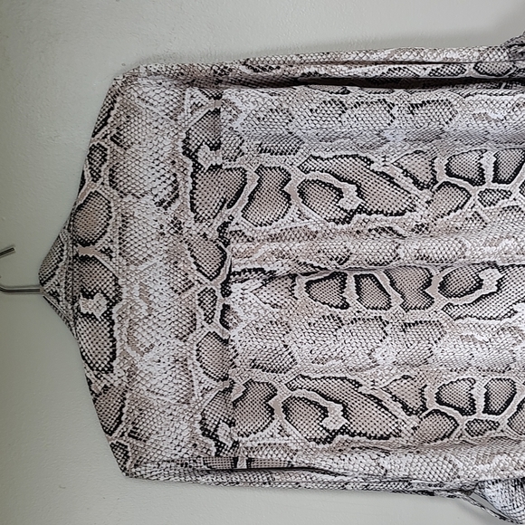 NWT! Michael Kors Logo Snake Print Zippered Blouse Foldover Sleeves - Picture 6 of 8